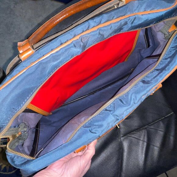 Vintage Overnight Bag canvas with leather trim navy and leather 17” x 11” - Picture 11 of 14